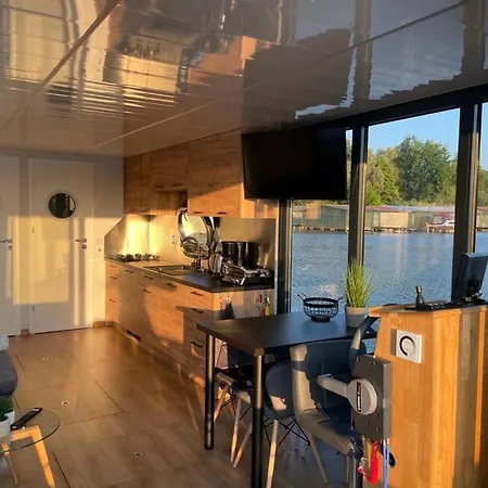 Hausboot - My Way Botel Mirow